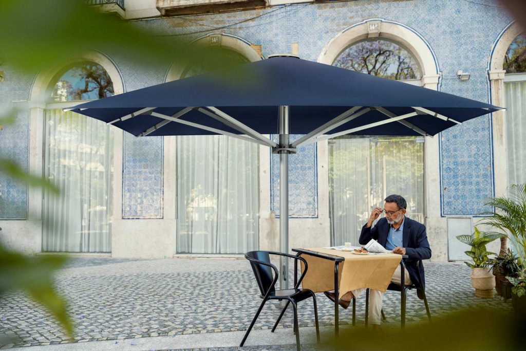 Sonnenschrim Terrasse blau